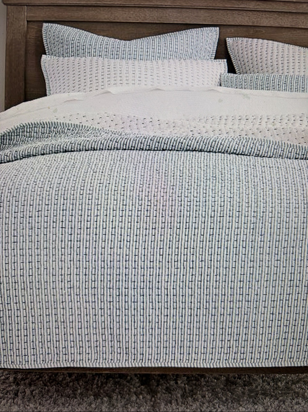 Pottery Barn Blue/White Wheaton Stripe Q Quilt with 2 Euro & 1 King sham